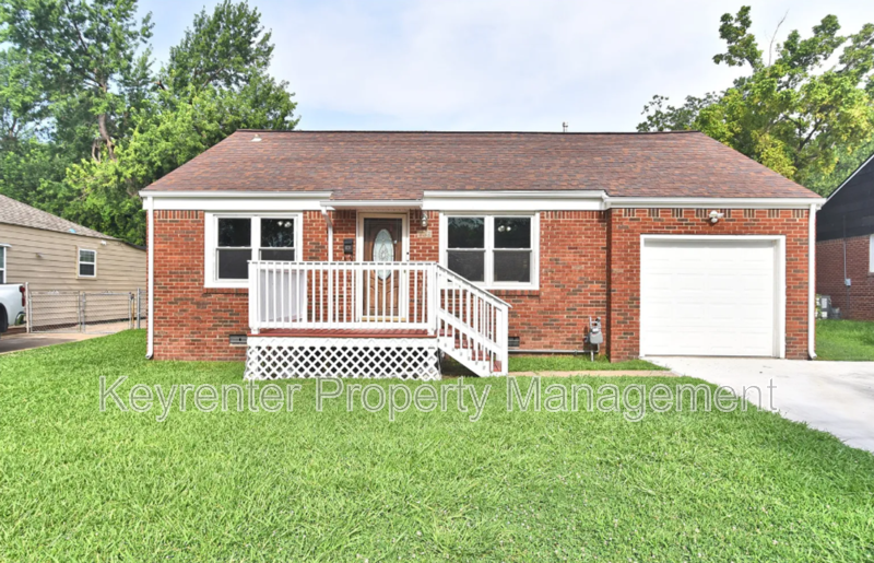 Tulsa House: 736 N Gary Pl