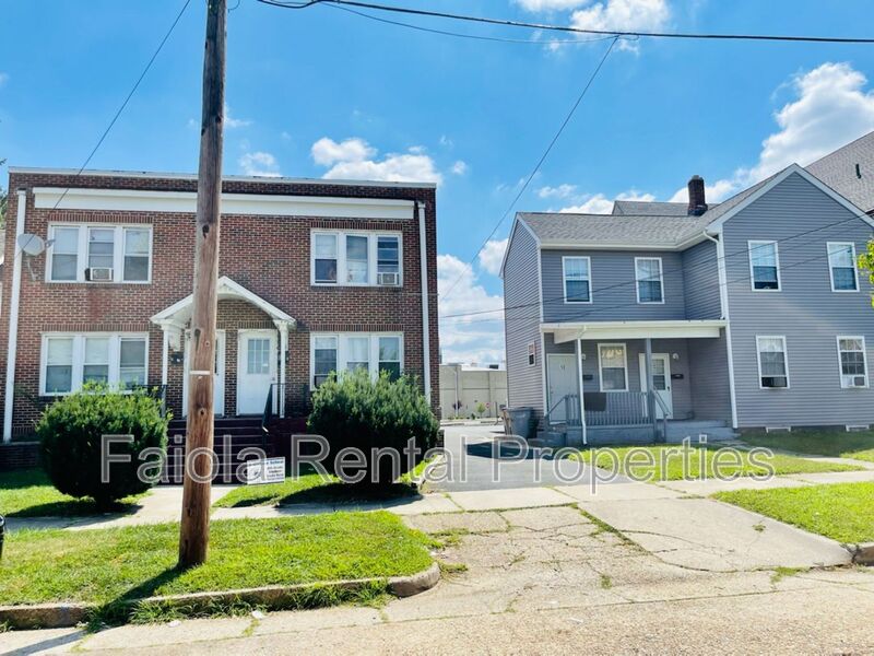 Vineland Condo: 13 N 8th Street