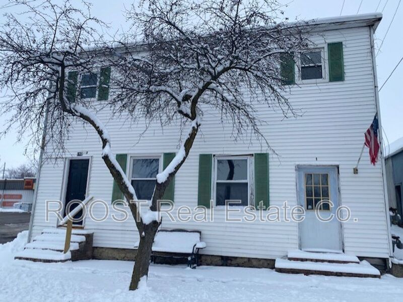 South Charleston House: 124 S. Chillicothe St.