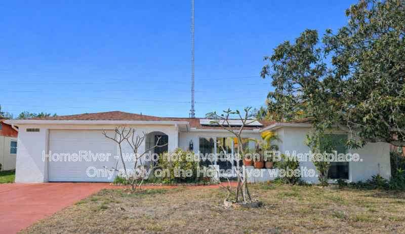 Holiday House: 1629 Dartmouth Dr