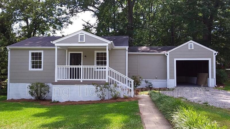 Hueytown House: 316 Wickstead Rd
