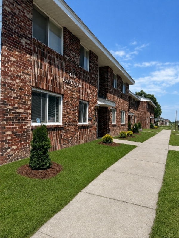 Hamburg Condo: 450 Brad Street