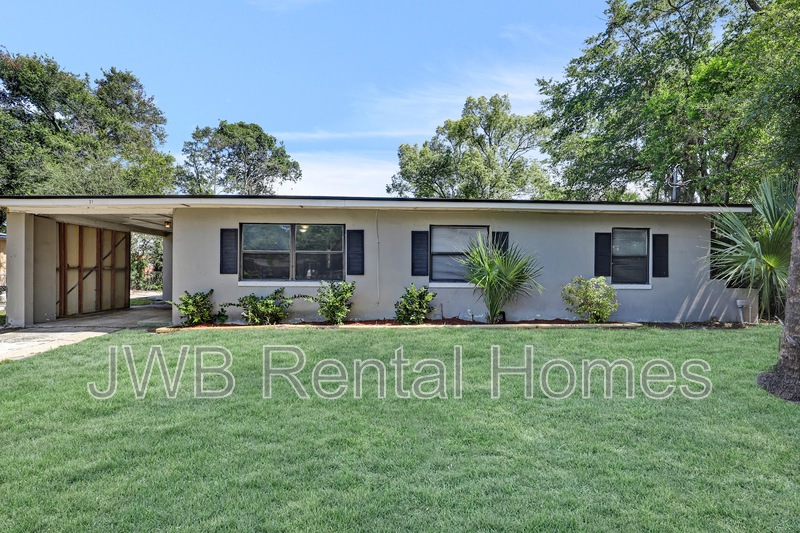 Jacksonville House: 31 45th St W