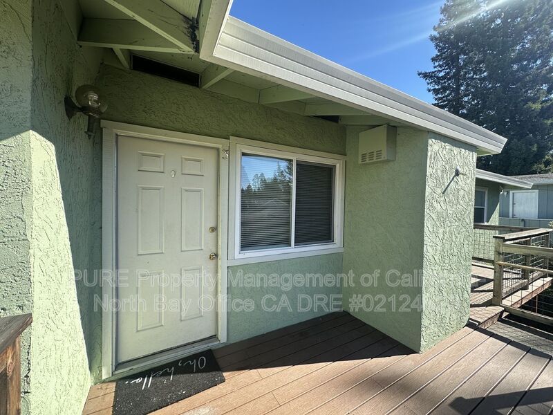 Santa Rosa House: 626 Hendley Street