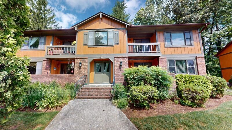 Hendersonville Condo: 1767D Haywood Manor Road
