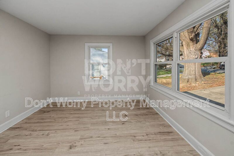 Greensboro House: 1118 Duke St