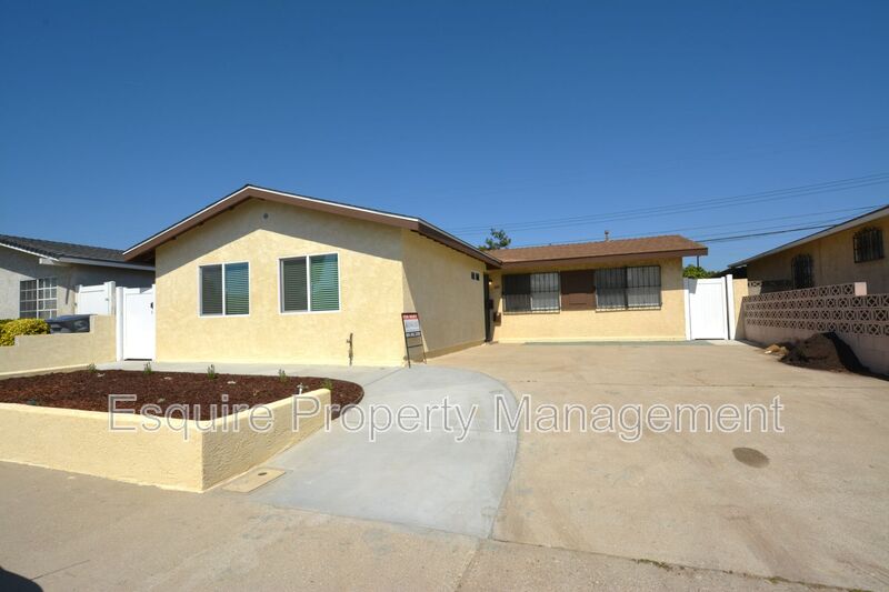 OXNARD House: 240 ALPINE ST