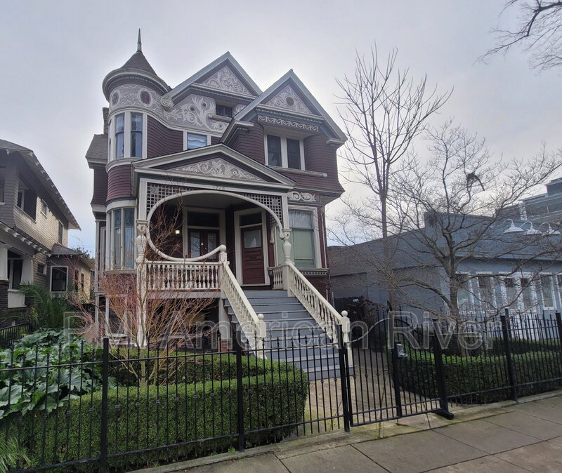 Sacramento Condo: 1716 Capitol Avenue