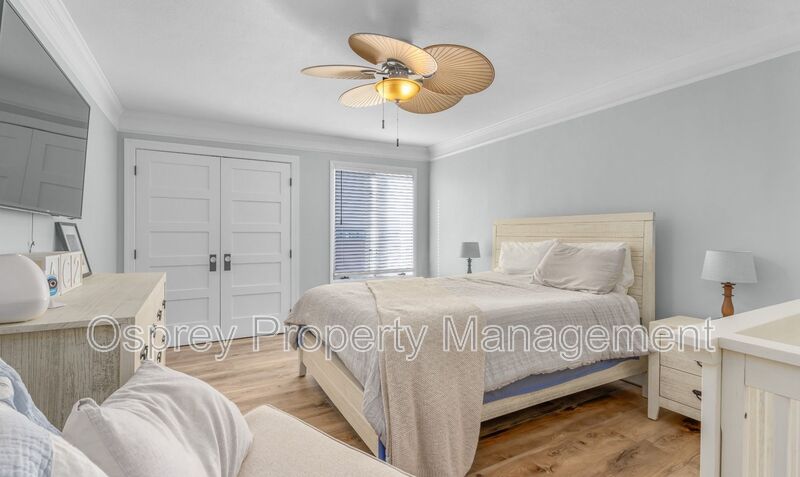 Coastal Living at Its Finest - Photo 7