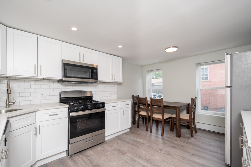 Troy House: 53 13th Street