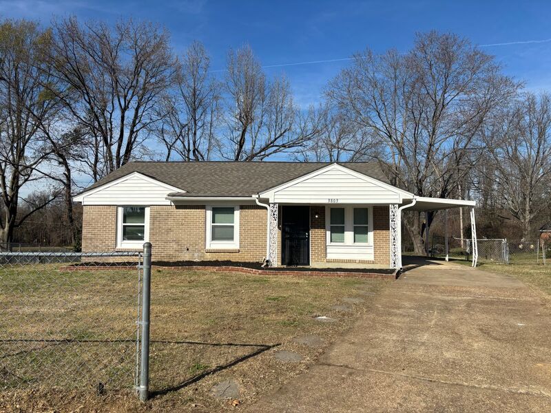 Memphis House: 3803 Kalamath Cv