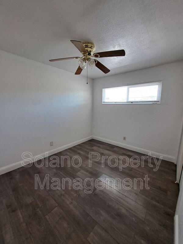 Vacaville House: 207 Brown St -