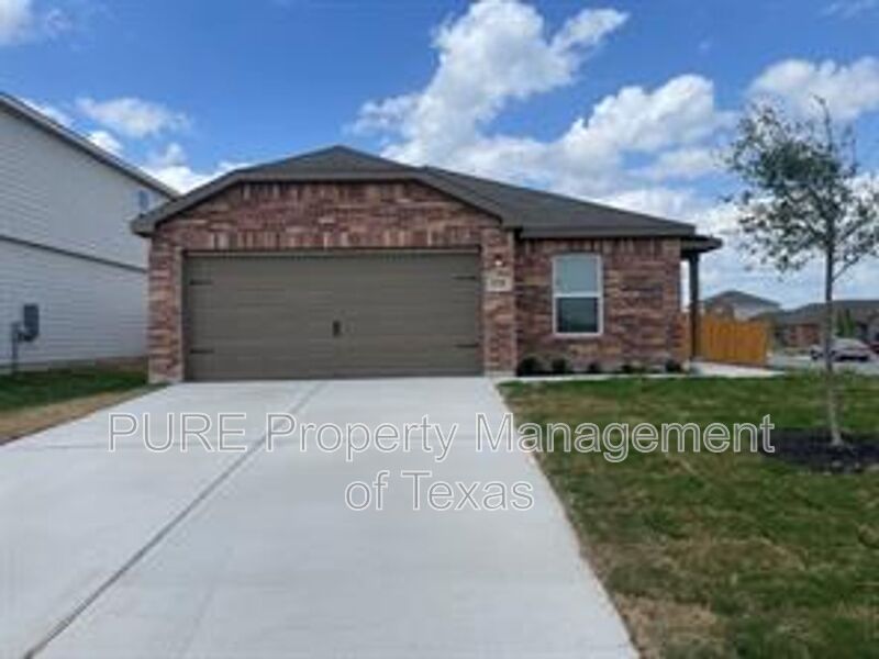 Jarrell House: 133 Fairfax Ln