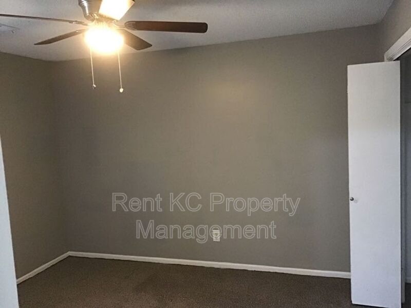 Smithville Condo: 208 W. Meadow Street