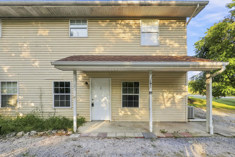 Maynardville Condo: 300 Cross Creek Rd, Maynardville 37807