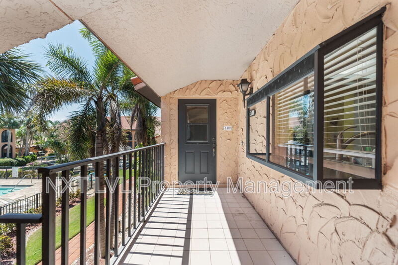 Cape Coral Condo: 5510 SW 4th Pl
