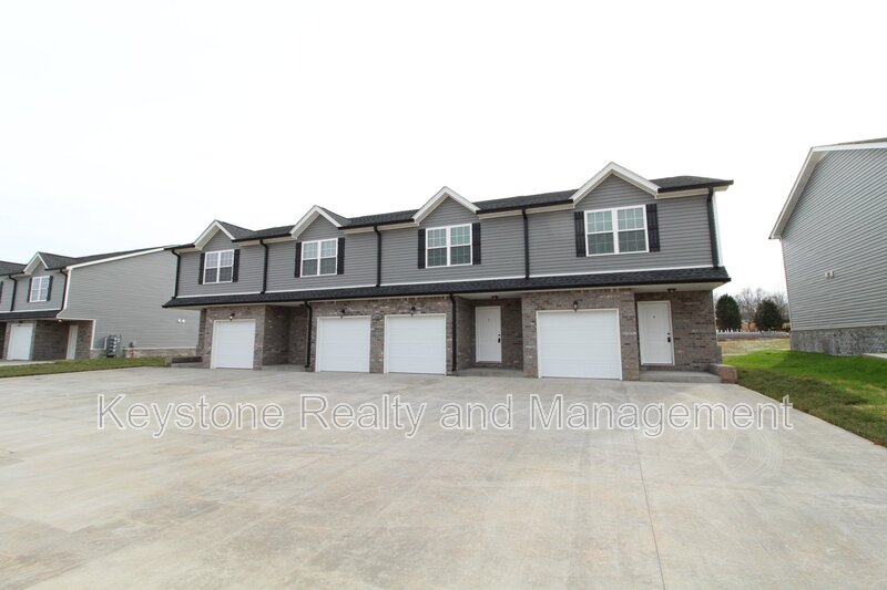Clarksville Townhome: 1725 Manning Drive