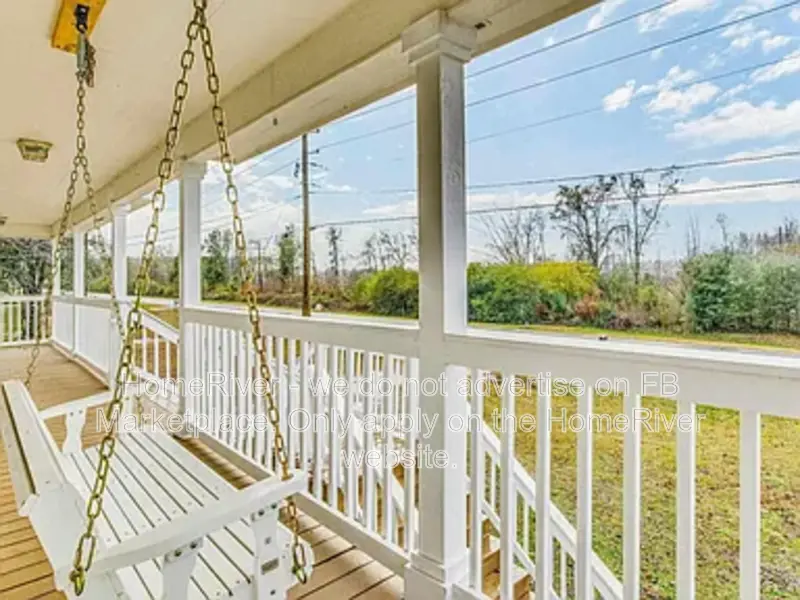 Milton House: 7156 Eastgate Rd