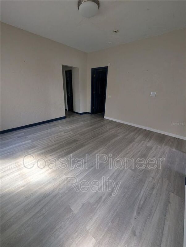 Bradenton Condo: 2004 2nd Ave E