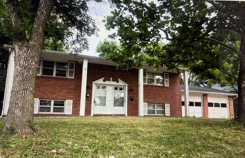 Columbia House: 811 South Fairview Road