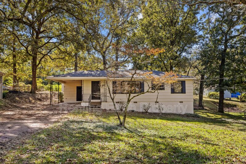 Birmingham House: 405 18th Ave NW