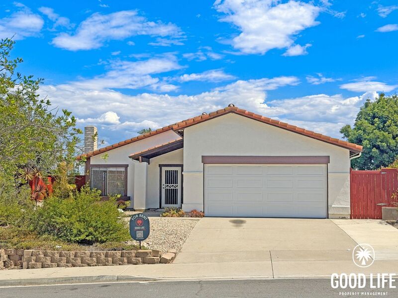 Oceanside House: 720 Valley Crest Dr