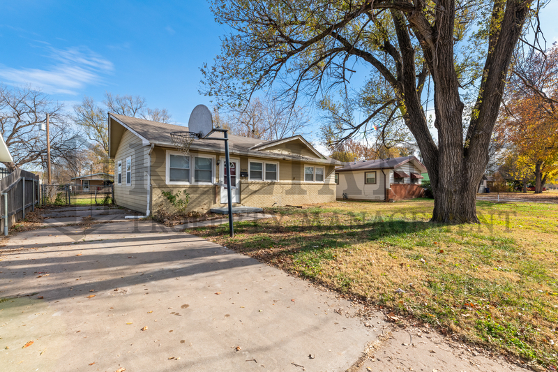 Wichita House: 3408 S Hiram Ave