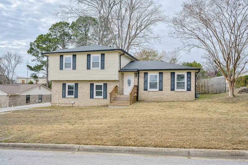 Martinez House: 115 Sunnywood Drive