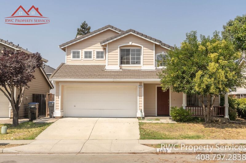 San Jose House: 1459 Chavez Way