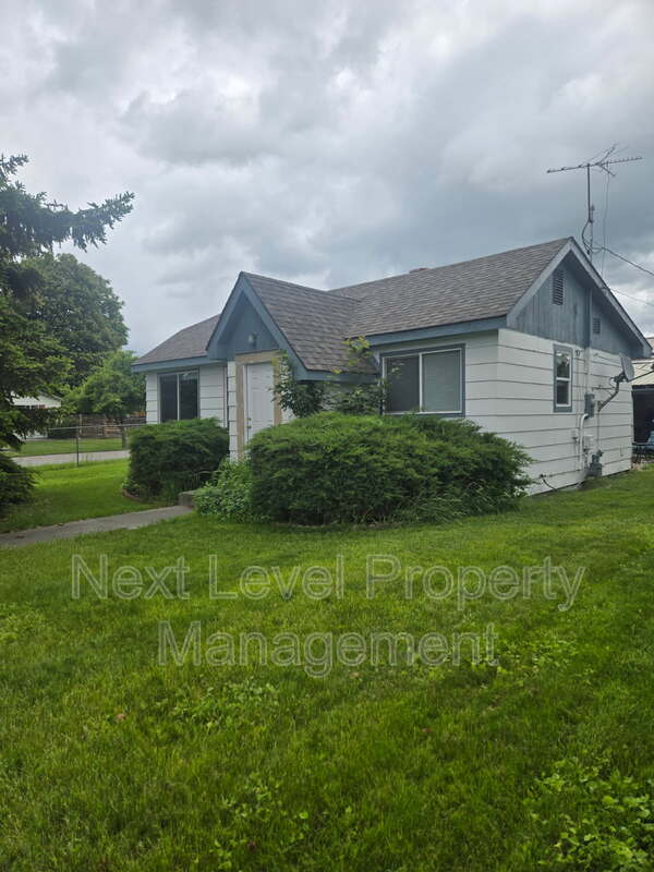 Kalispell House: 1003 6th Avenue West