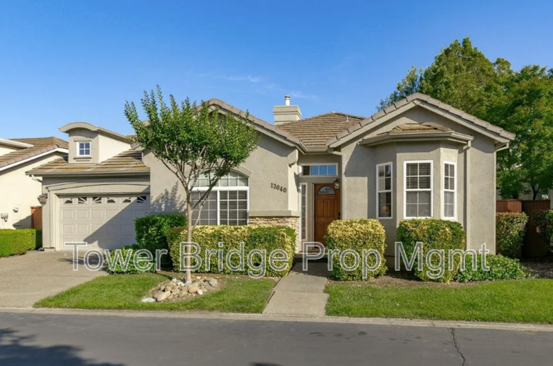Gold River House: 12040 Gold Pointe Lane