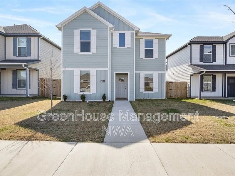 Fayetteville House: 4813 Triangle St