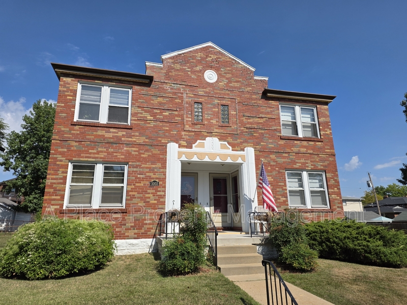 St. Louis Condo: 5001-5003 Miami Street - 1E