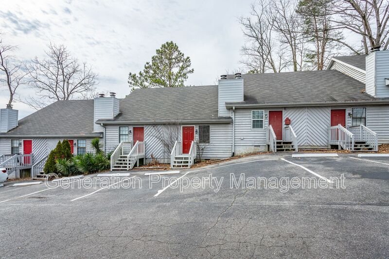 Chattanooga Apartment: 121 Goodson Ave,