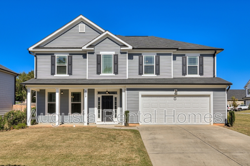 Grovetown House: 909 Chesford Dr
