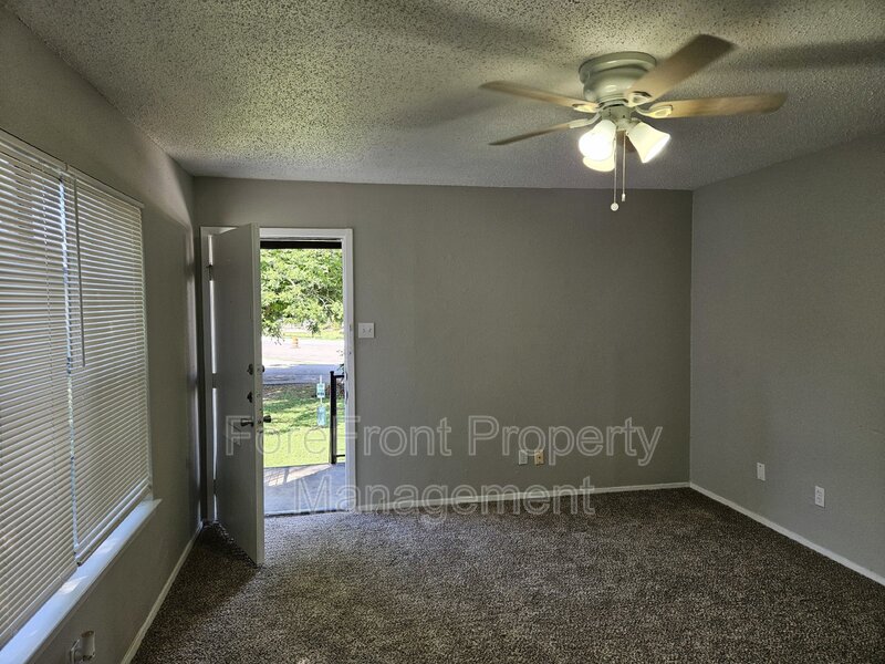 103 Smith Lane Unit F  TX 78666 - Photo 5