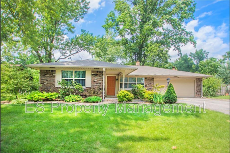 Indianapolis House: 1608 Northbrook Dr
