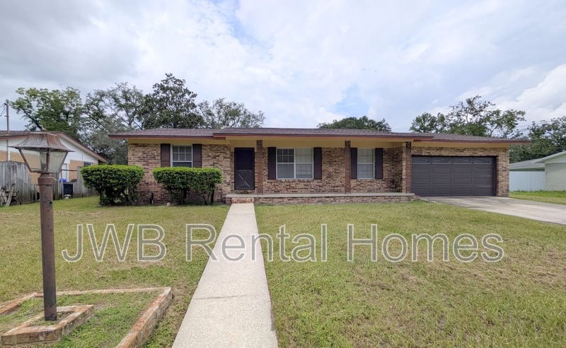 Orange Park House: 1620 Bay Circle E