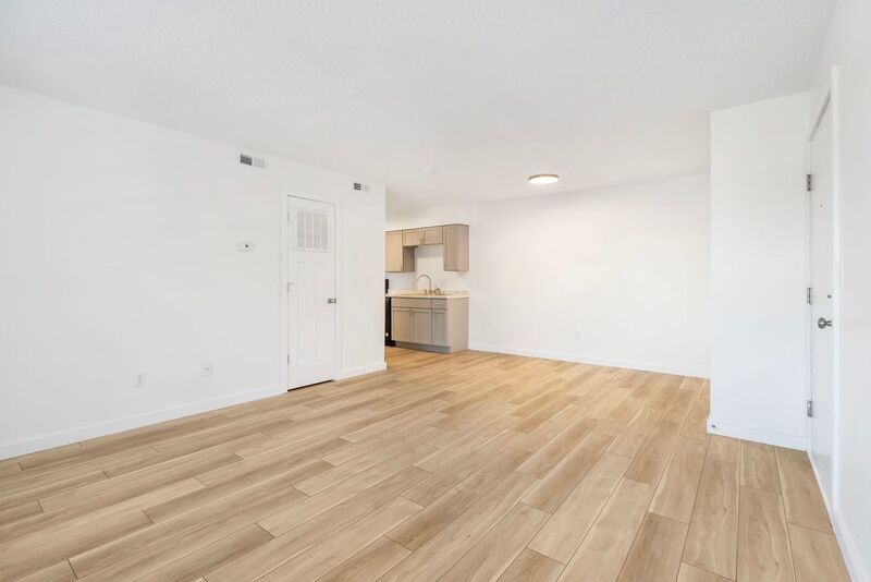 Springfield Condo: 3140 West Greenwood Street