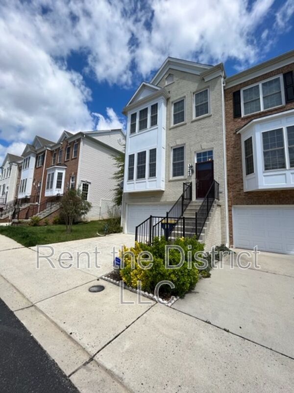 Washington Townhome: 3247 Theodore R Hagans Drive NE