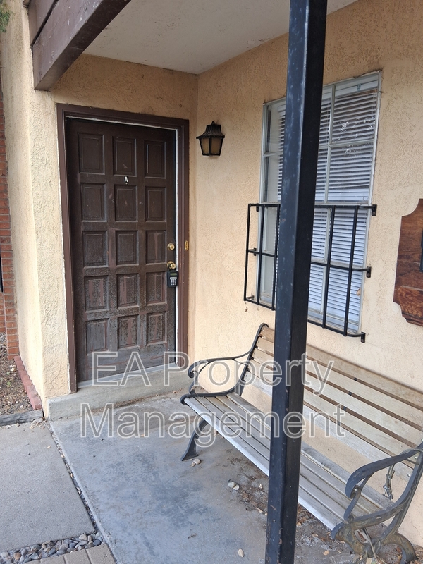 Albuquerque Condo: 12200 Candelaria Rd NE