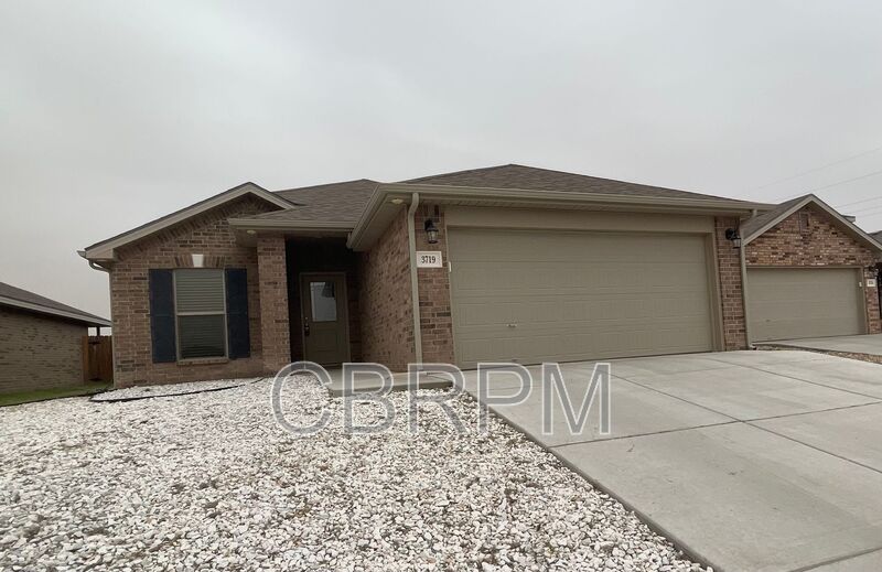Lubbock House: 3719 Oakridge Avenue