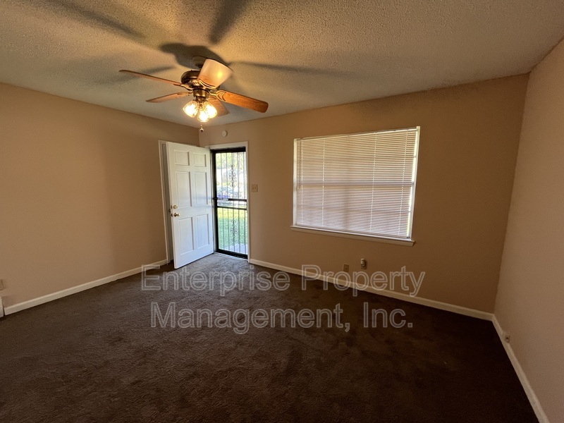 Photo 3 of 5312 Plover Dr