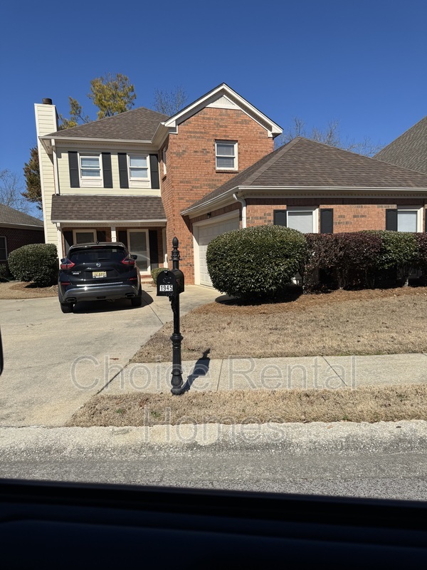 Birmingham House: 1945 Stonebrook Lane