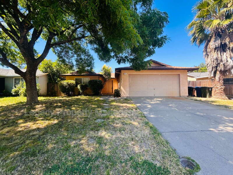 Citrus Heights House: 6841 Castleberry Cir