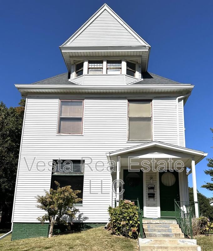 Bloomington Condo: 502 E Locust St.