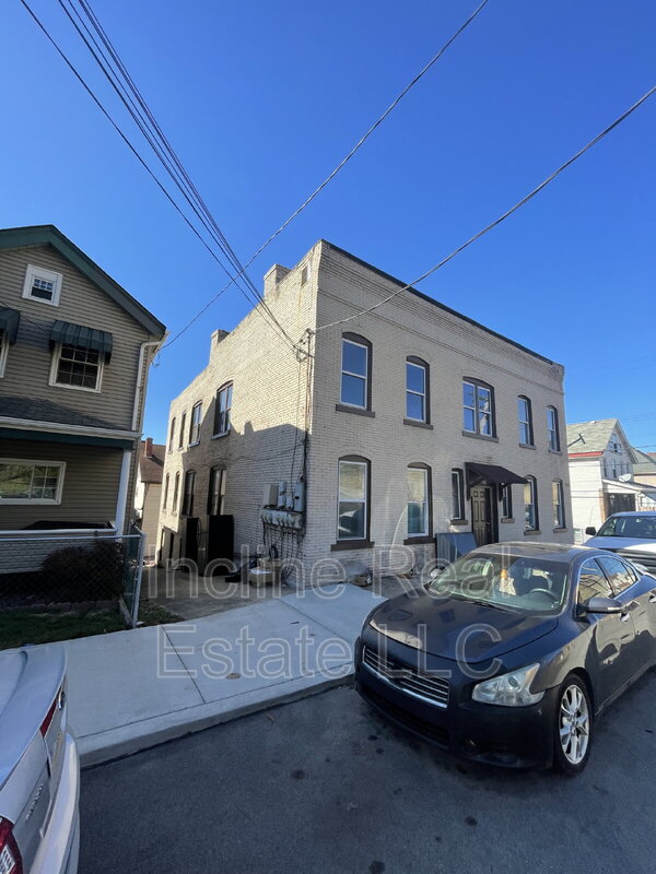 Glassport Condo: 600 Ohio Avenue