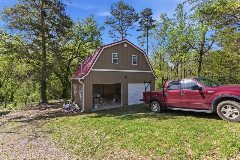 Knoxville House: 4917 Moreland Heights Lane