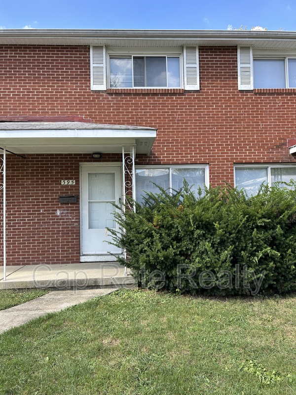 Columbus House: 395 Barnett Rd
