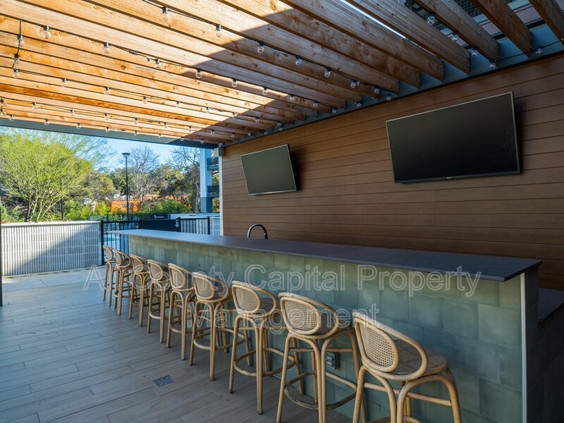 Main Rental Photo 18
